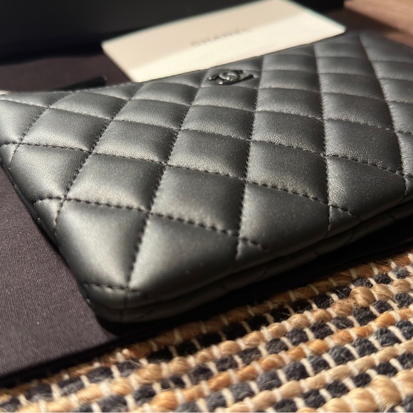 NEW Auth Chanel So Black CC O-Case 2024 Small Pouch - Picture 5 of 9